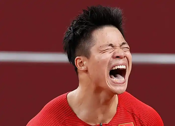 田径苏炳添参加男子100米半决赛