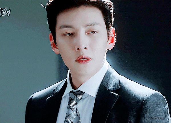 池昌旭明星gif动图_动态图_表情包下载_soogif