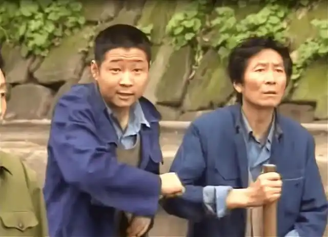 重庆影视剧:《山城棒棒军》为什么能够成为经典?它可不是喜剧