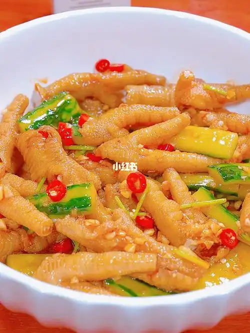 网红酸辣鸡脚