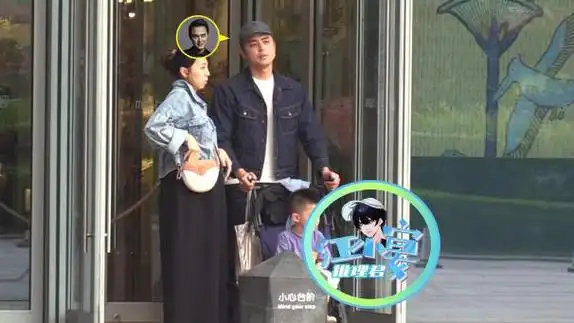 明道一家现身北京街头,太太肚大如箩快要生了,似路人一样接地气