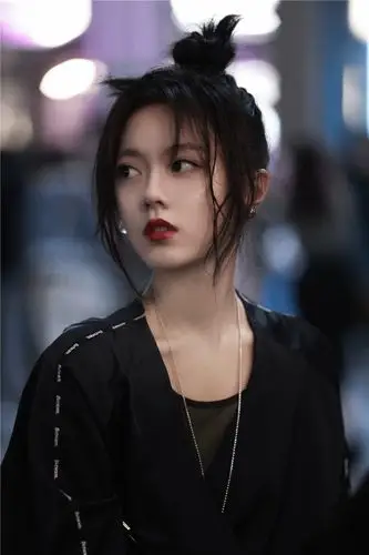 赵今麦《潮流合伙人》今日上线 异次元少女甜飒并进