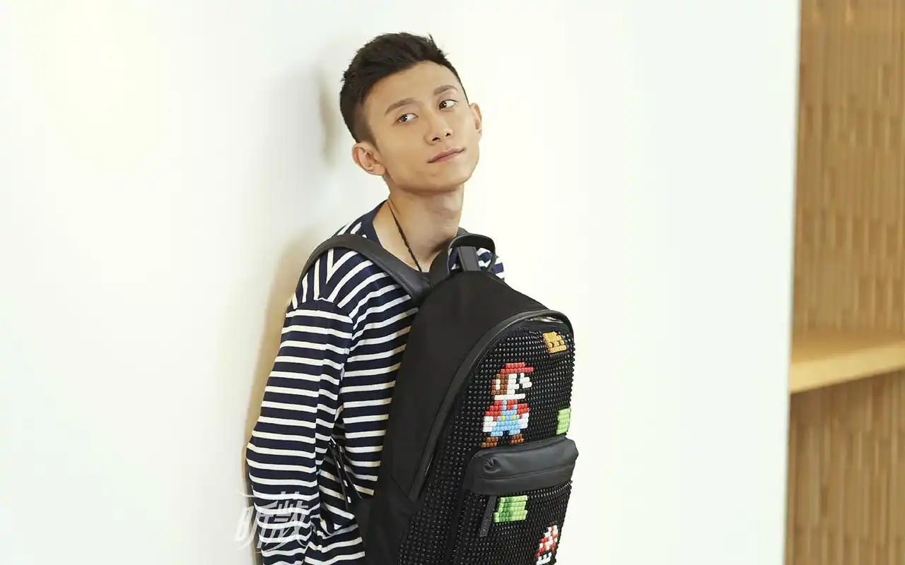 实力明星张一山时尚杂志写真图片桌面壁纸