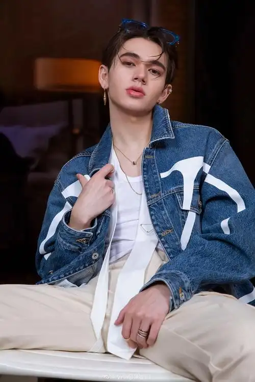 混血浓颜帅哥奶拽ace庆怜莫里亚蒂caelan美图安利楼09听说搬家啦带