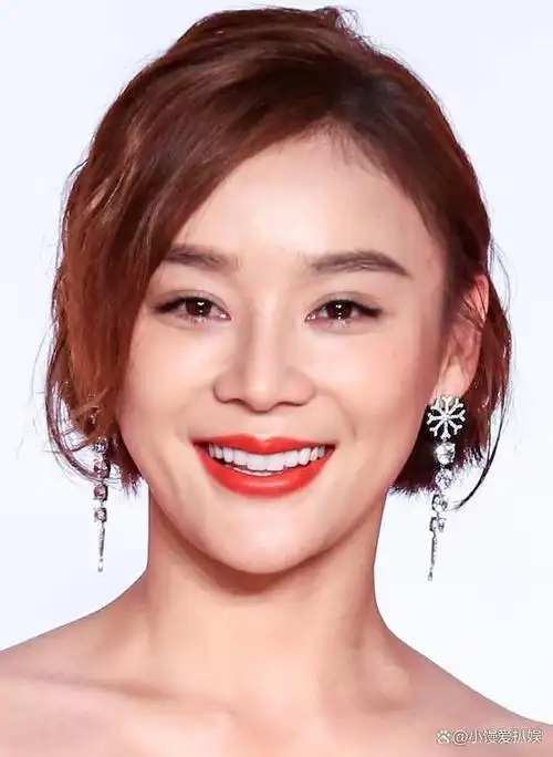 被张继科骗财骗色,踩张小斐,害赵丽颖被骂,37岁袁姗姗鼻子咋了