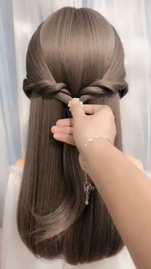 手残党一看就会的一款编发,仙气十足,绝对是给你们的福利