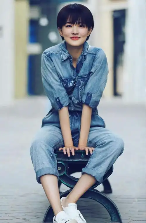 徐璐一言不合就换发型短发美到窒息