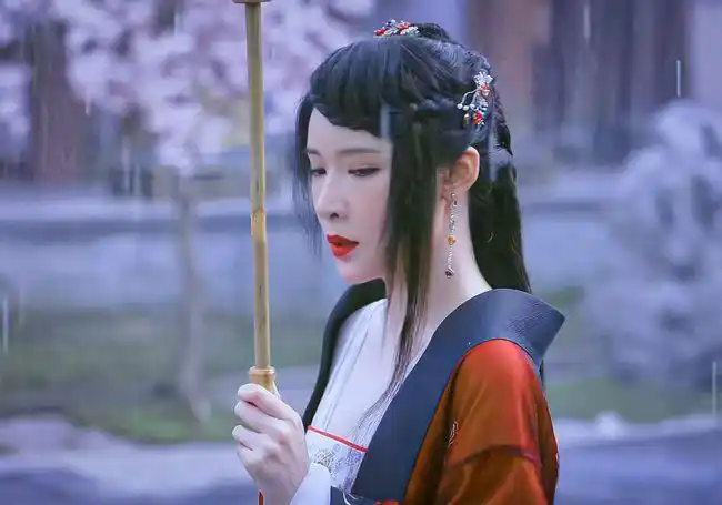 《山河令》渣男碰贱女, 原配扒光小三送去游街?