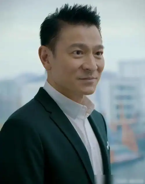 刘德华入驻短视频平台一个小时粉丝过百万