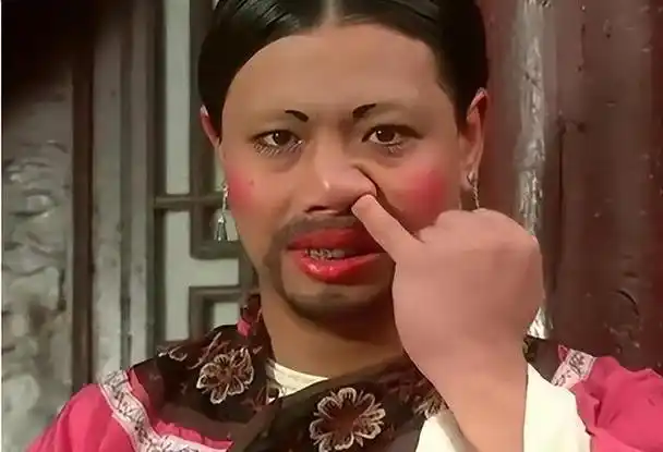 现在网红圈男扮女装的太多.