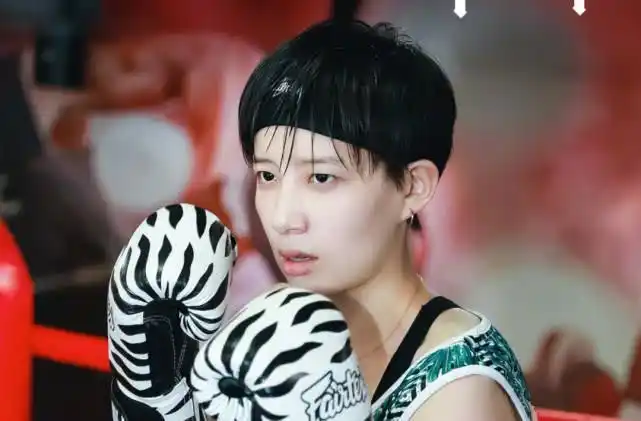 这就是街舞2韩庚选李斯丹妮引质疑美女终结者彻底转型