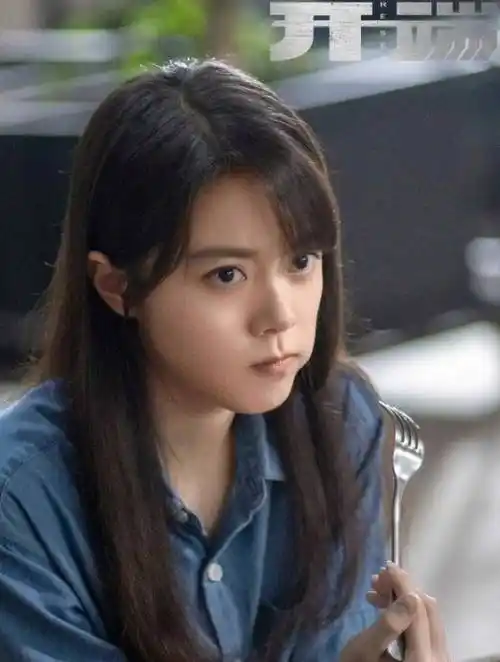 赵今麦古装造型好惊艳!卸下大浓妆,这才是她的舒适区