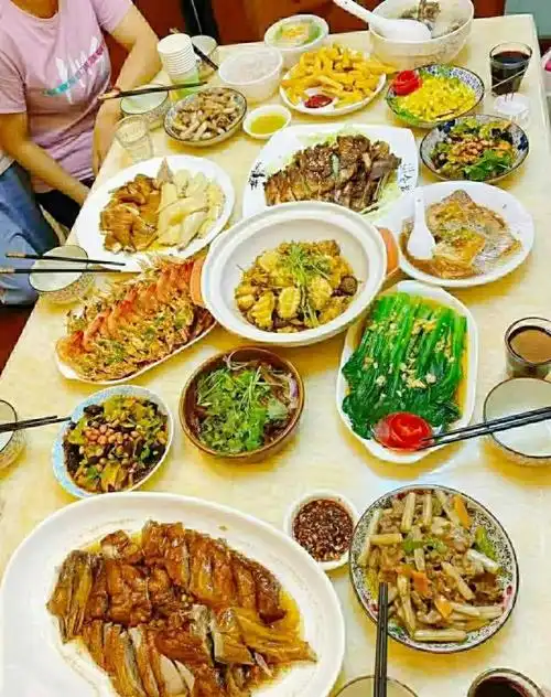 中秋家宴大比拼网友说第3家实在第6个真的在过节吗