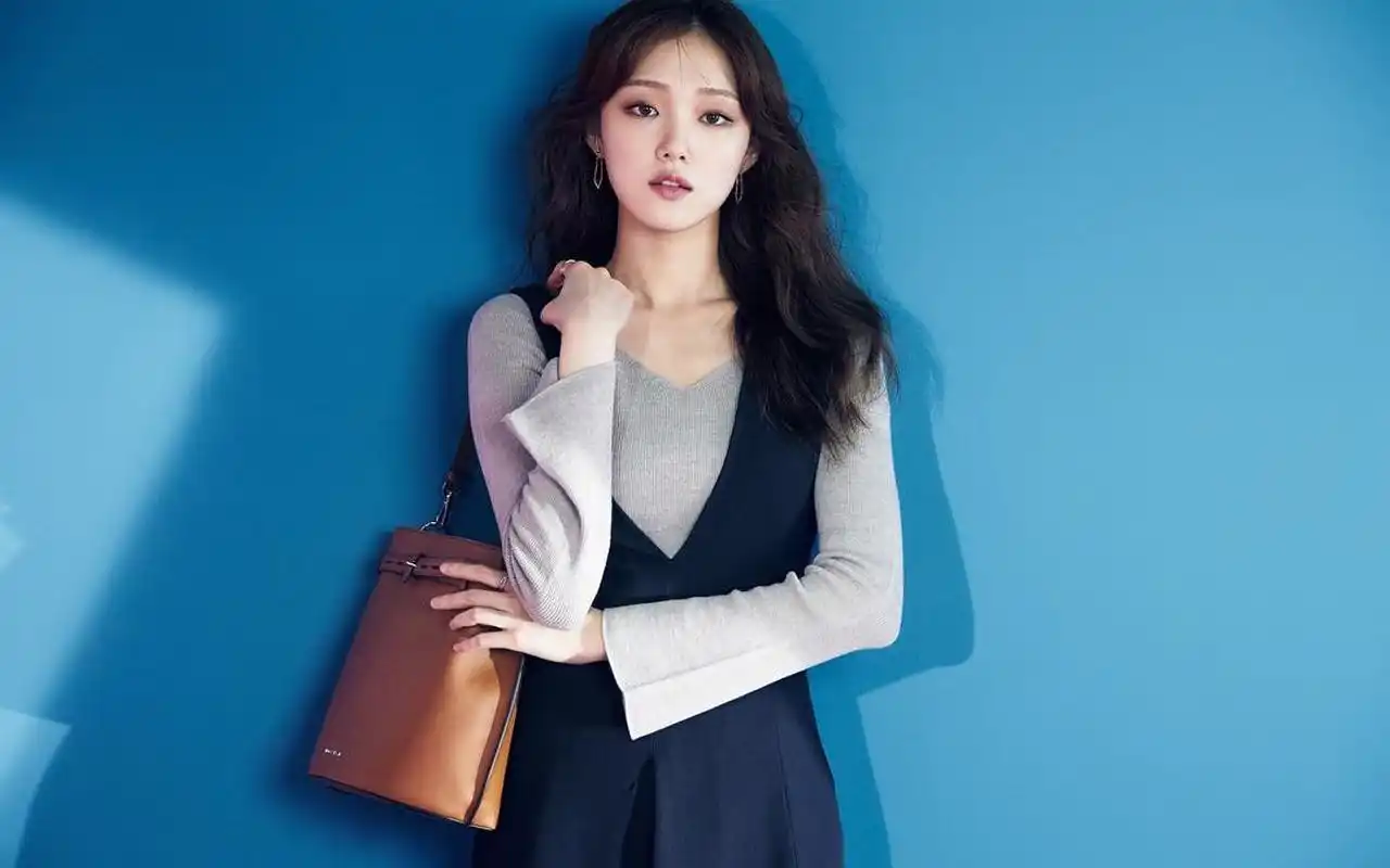 李圣经时尚性感写真图片桌面壁纸