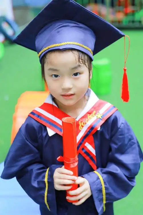 我们毕业啦幼儿园毕业照