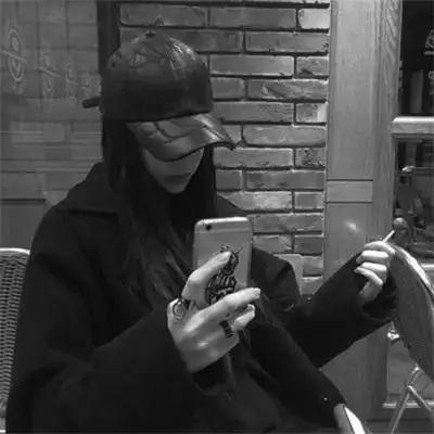 黑白侧脸头像女生阳光高清