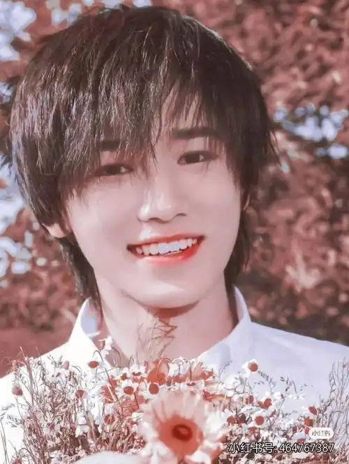 宋亚轩绝美图片