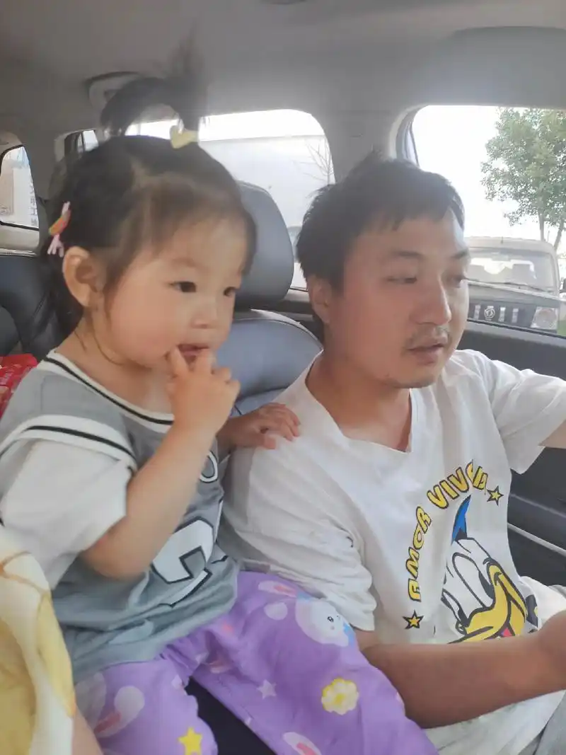 一家人永远在一起,爱你哟.爸爸的妹妹又长大了,现在会完整的唱 - 抖音