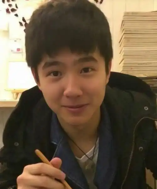 刘昊然是普男吗?