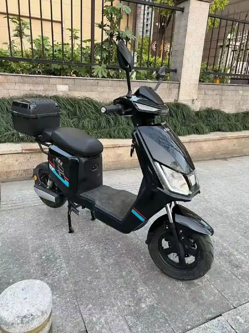 依莱达魔兽新国标电动车 车况良好,成色很新,新装48v电池,续航40公里