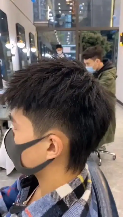 小狼尾鲻鱼头_发型_男士发型_锡纸_instyle造型(万象城旗舰店)自由行