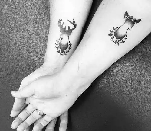 看看这些虐狗的情侣纹身,让人蓝瘦,香菇!