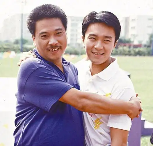 港媒:吴孟达去世前最后时刻,儿子吴韦仑现身医院