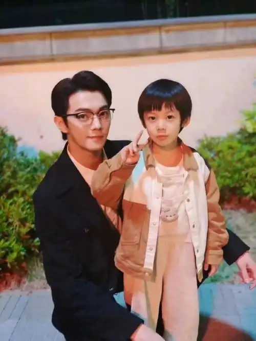 许凯你比星光美丽##许凯韩廷