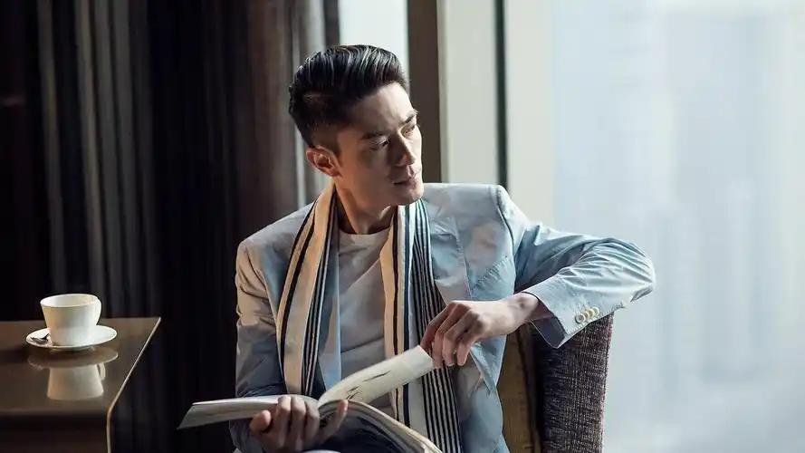 港台明星霍建华明星风尚壁纸6