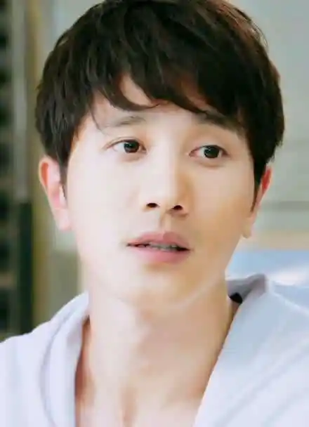 彭冠英眼神杀来袭,你是否顶得住 #小棉袄11花冲