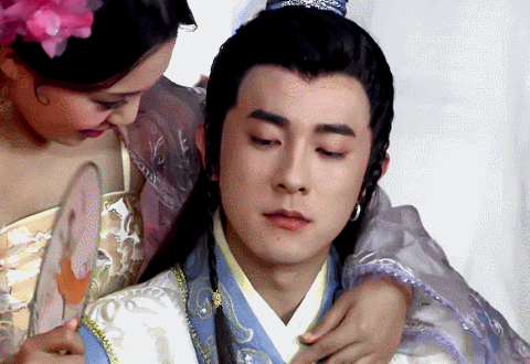 第一眼看到季肖冰的古装照,真的有被shock到