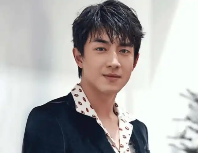 她是林更新最想挽回的一个前任,却在林更新开口前,和别人结了婚