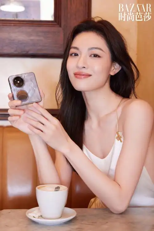 钟楚曦的巴黎fashiondiary##大溪地灰时尚收割机##hello时装周