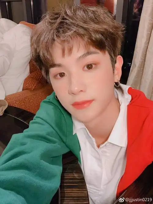 好久不见小黄自pie了