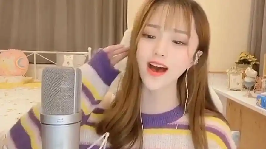 烟嗓演唱《酒醉的蝴蝶》好听炸了,直击人心