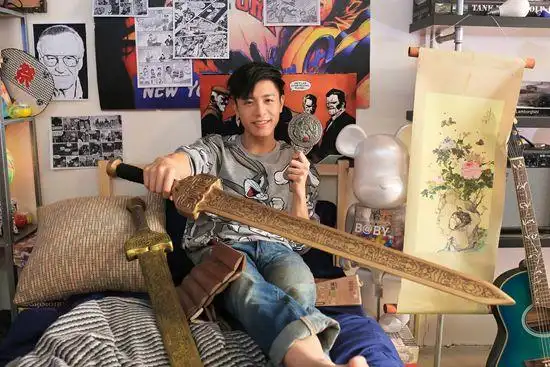 韦礼安代言手游称"登上宅男巅峰".