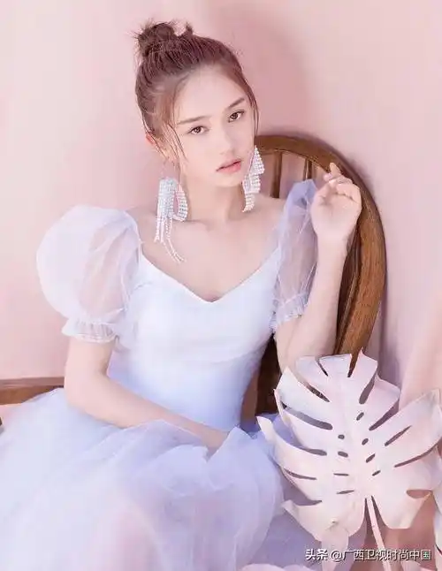 提起付梦妮,相信很多人都不会陌生,2011年,她参加《快乐女声》节目