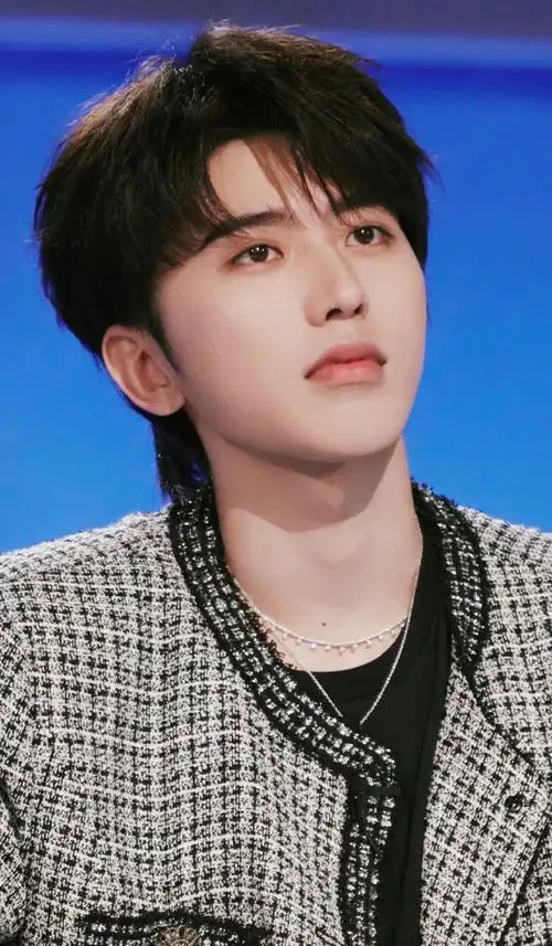 蔡徐坤现象舞台照##蔡徐坤沸腾校园