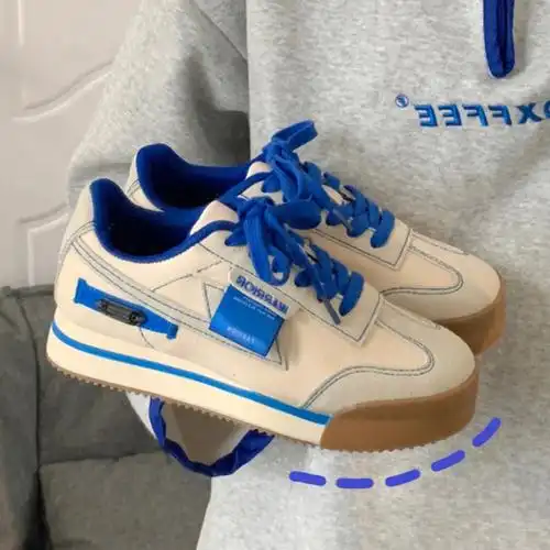 蓝色77灰色那是顶配鸭95脚感很奈斯～软乎乎～很舒适～不笨重