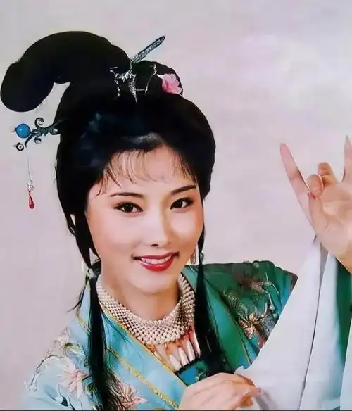 何赛飞:从"妙玉"到"姨太太专业户",原来,她不只是影视演员