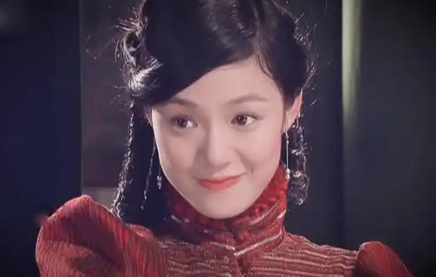 10位女星的"民国弹簧卷"造型,个个美得像洋娃娃,贵气扑面而来