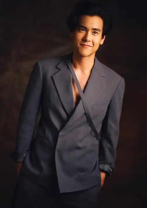 彭(peng)于(yu)晏(yan)图(tu)片(pian)