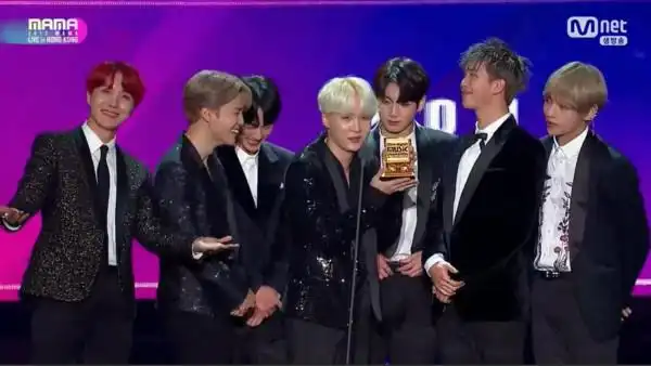 2017mama防弹少年团《春日》拿下最佳音乐录像带奖.