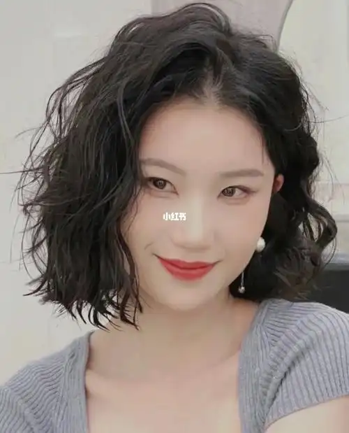 短发这样烫就不会老气