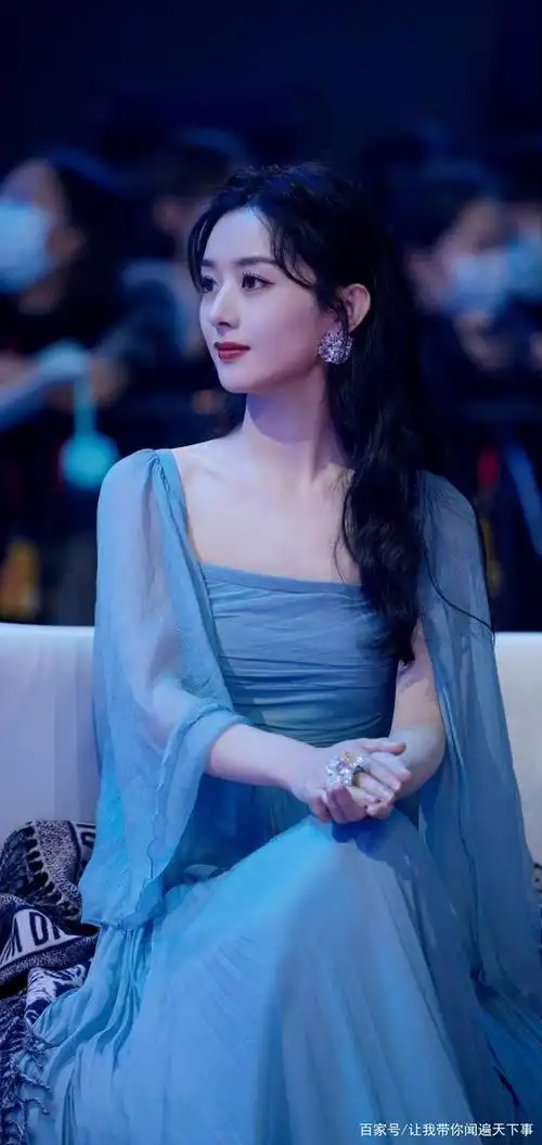 赵丽颖近期的高清壁纸