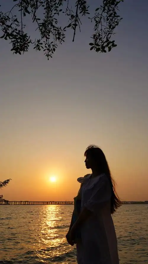 深圳西湾公园,夕阳,晚霞,黄昏,夕阳西下,剪影,人像,仙女,海天一色