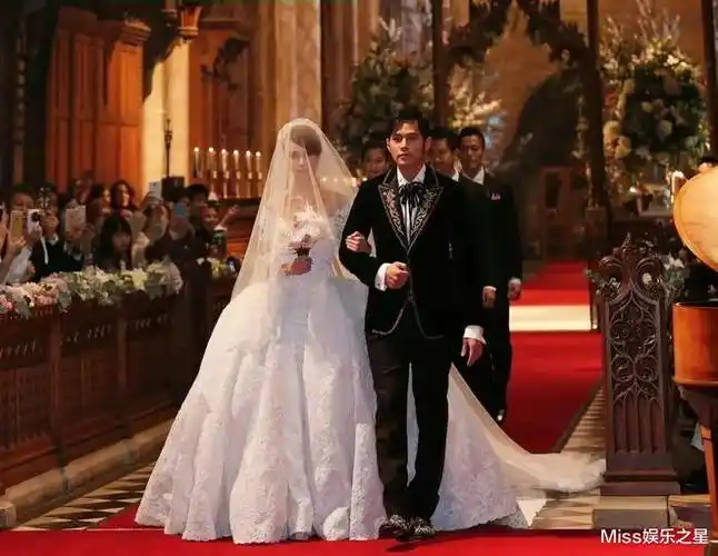 "人生赢家"昆凌,不论投资失败多少次,都有周杰伦替她买单|王俊凯|小