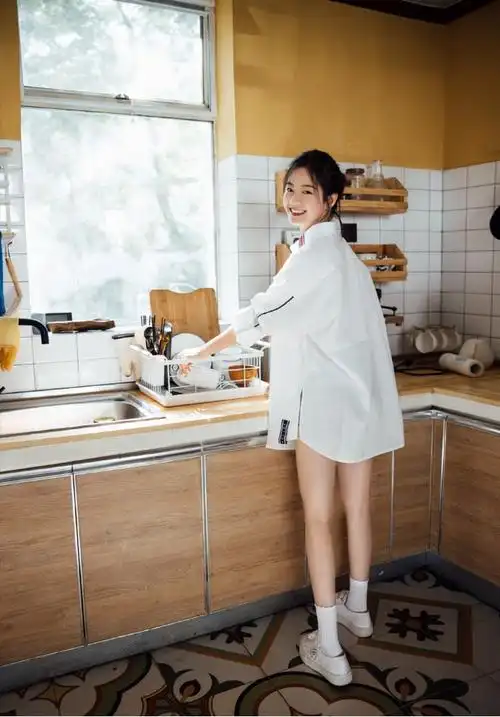 李庚希的腿长真的太绝了!