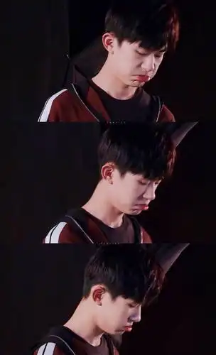 易烊千玺嘟嘴照合集来袭,这是哪家的小可爱?