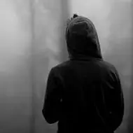 qq男生伤感背影黑白头像图片